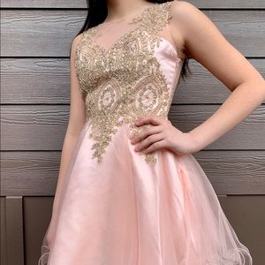 Beautiful homecoming/formal dress ‼️ WORN ONCE